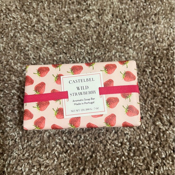 CASTELBEL Wild Strawberry - Aromatic Soap Bar Set (2x/ 7oz) Made in Portugal - Picture 1 of 3